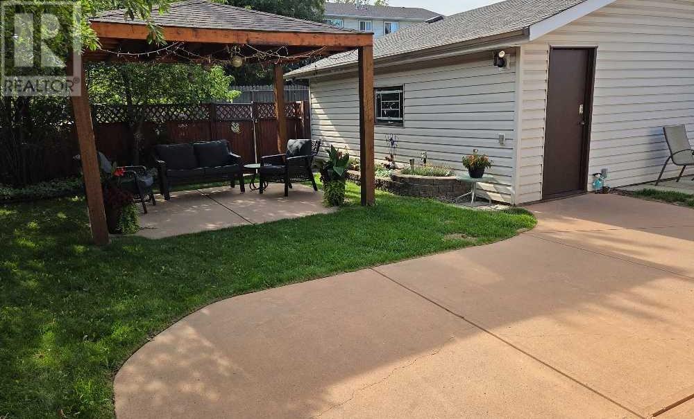 Single Family House Bungalow for Sale in  Whiteside Road NE Whitehorn Calgary 