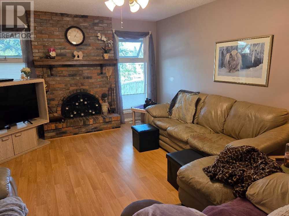 Single Family House Bungalow for Sale in  Whiteside Road NE Whitehorn Calgary 