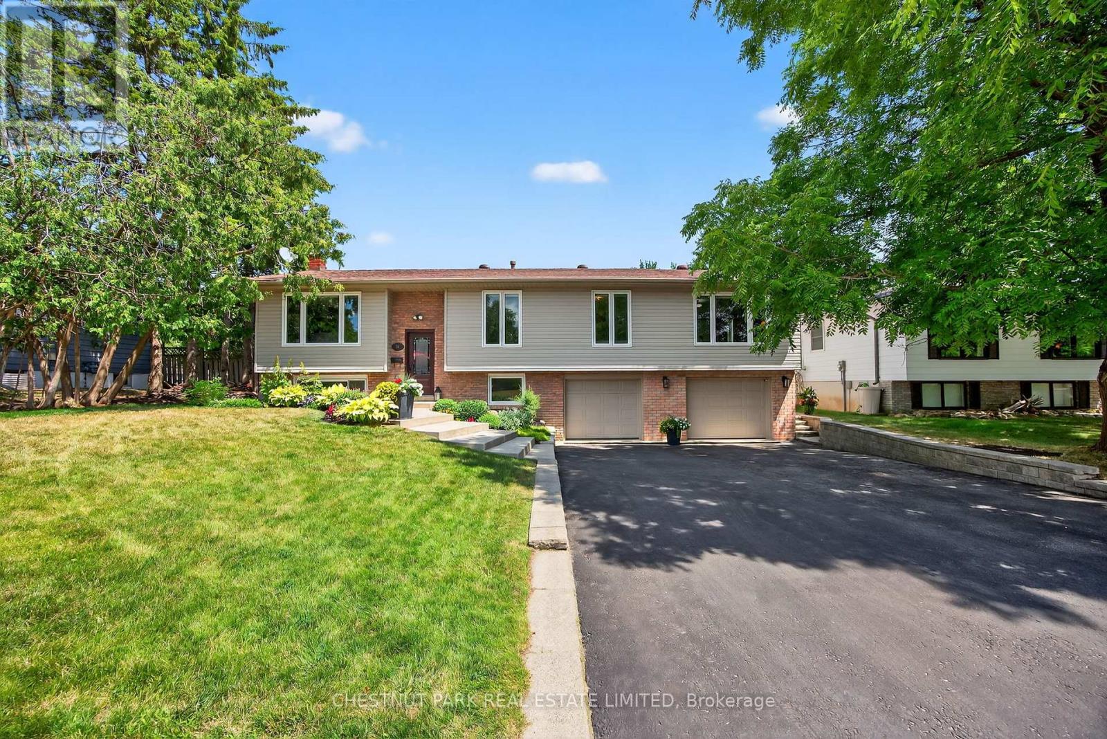 Photo 1 of 311 Pine Drive, Barrie ON