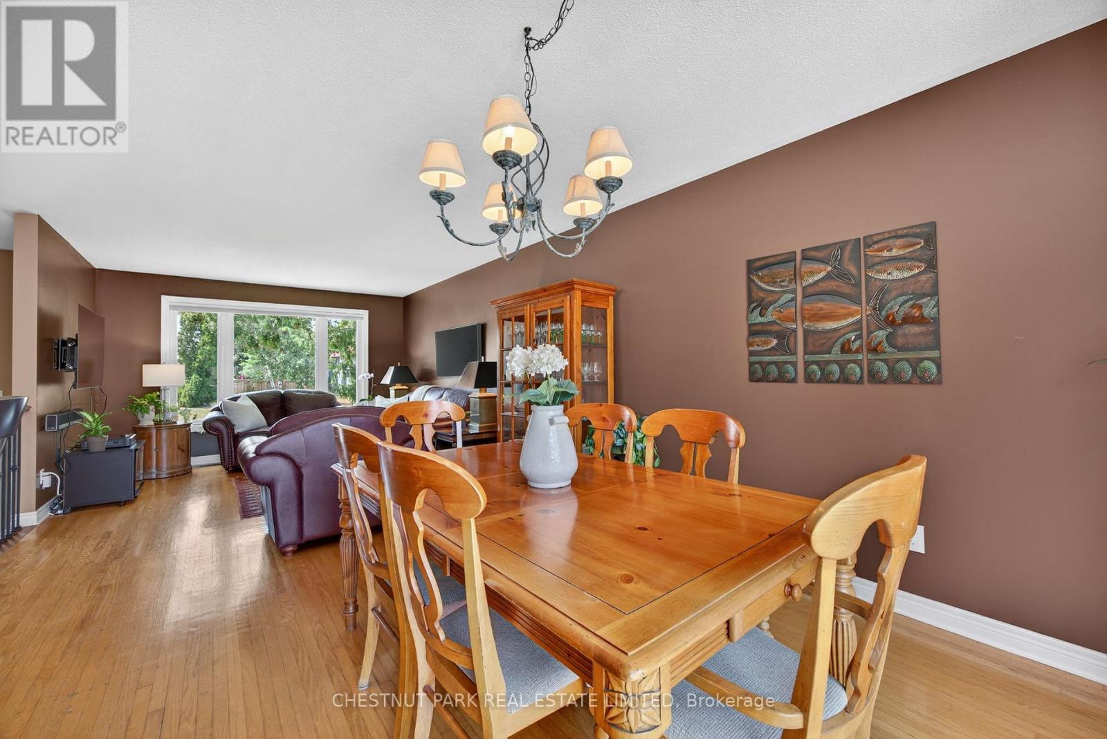 Photo 12 of 311 Pine Drive, Barrie ON