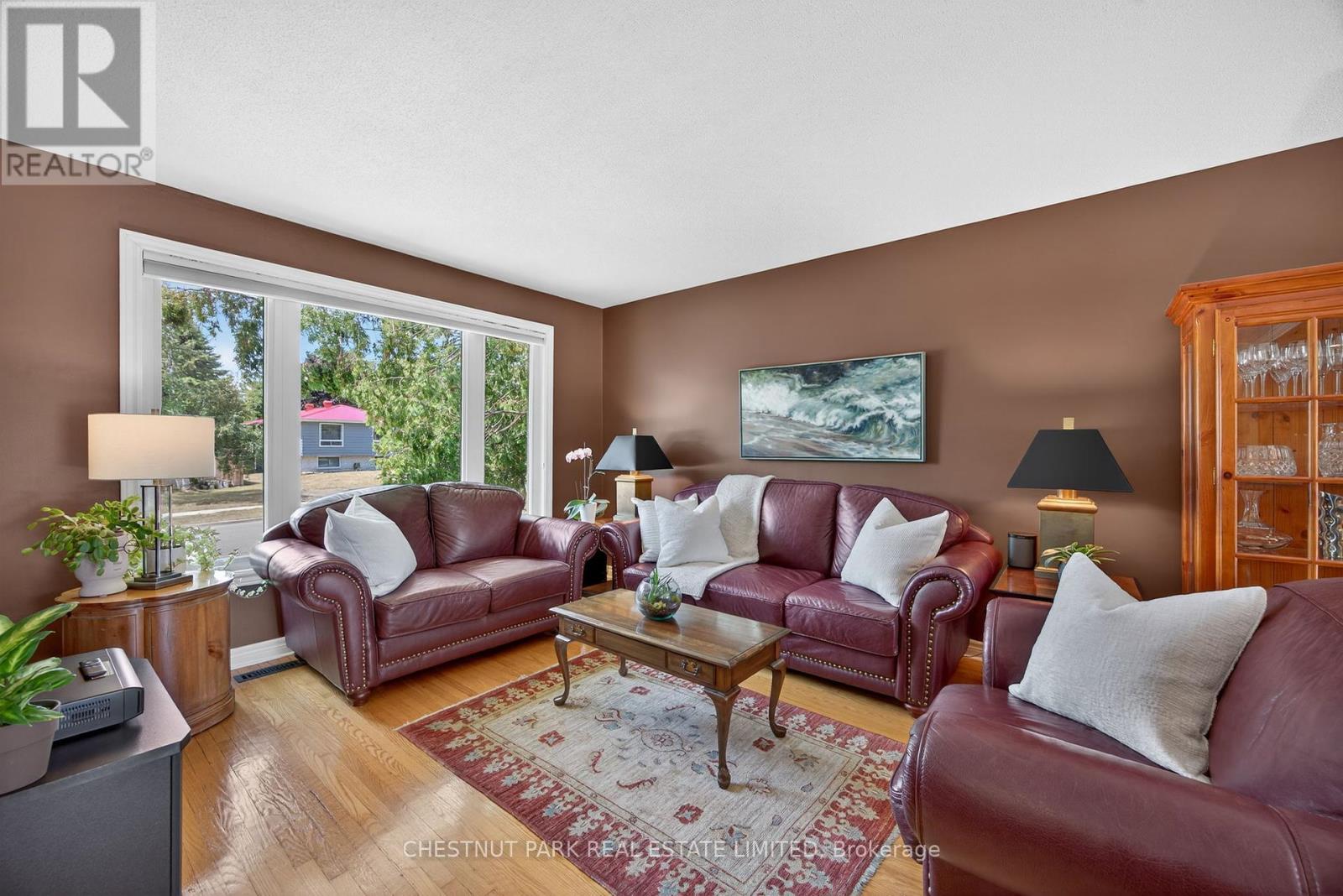 Photo 14 of 311 Pine Drive, Barrie ON