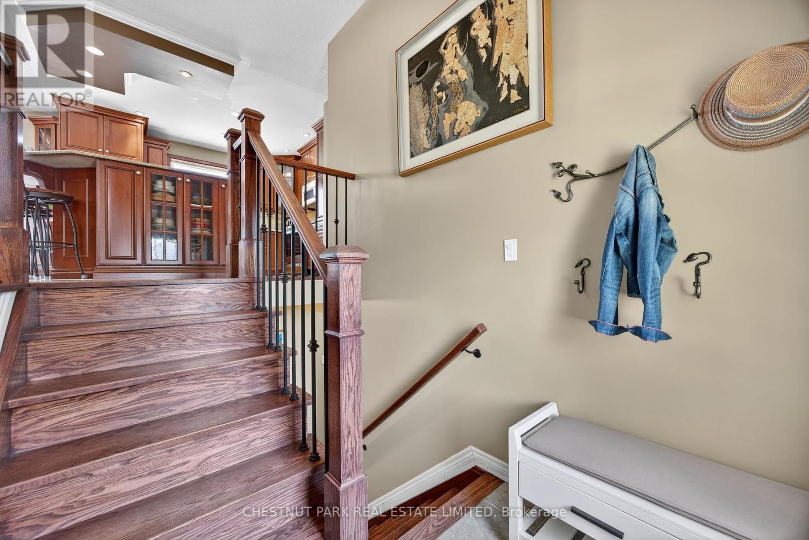 Photo 23 of 311 Pine Drive, Barrie ON