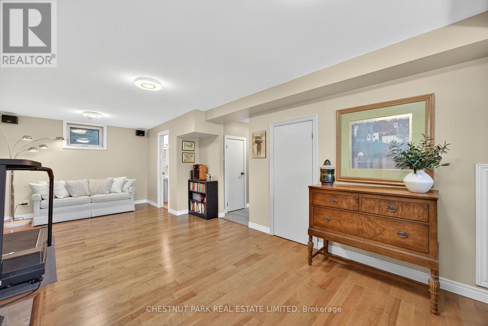 Photo 25 of 311 Pine Drive, Barrie ON