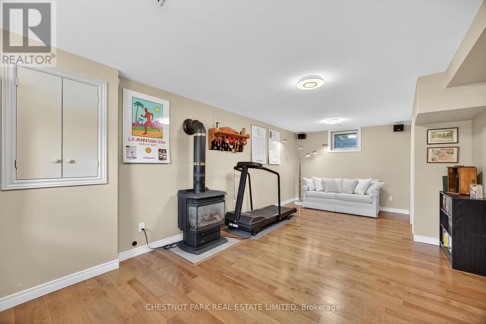 Photo 26 of 311 Pine Drive, Barrie ON