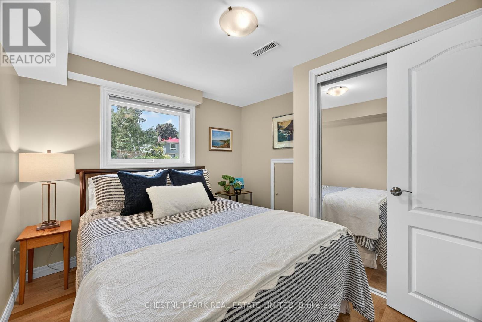 Photo 29 of 311 Pine Drive, Barrie ON