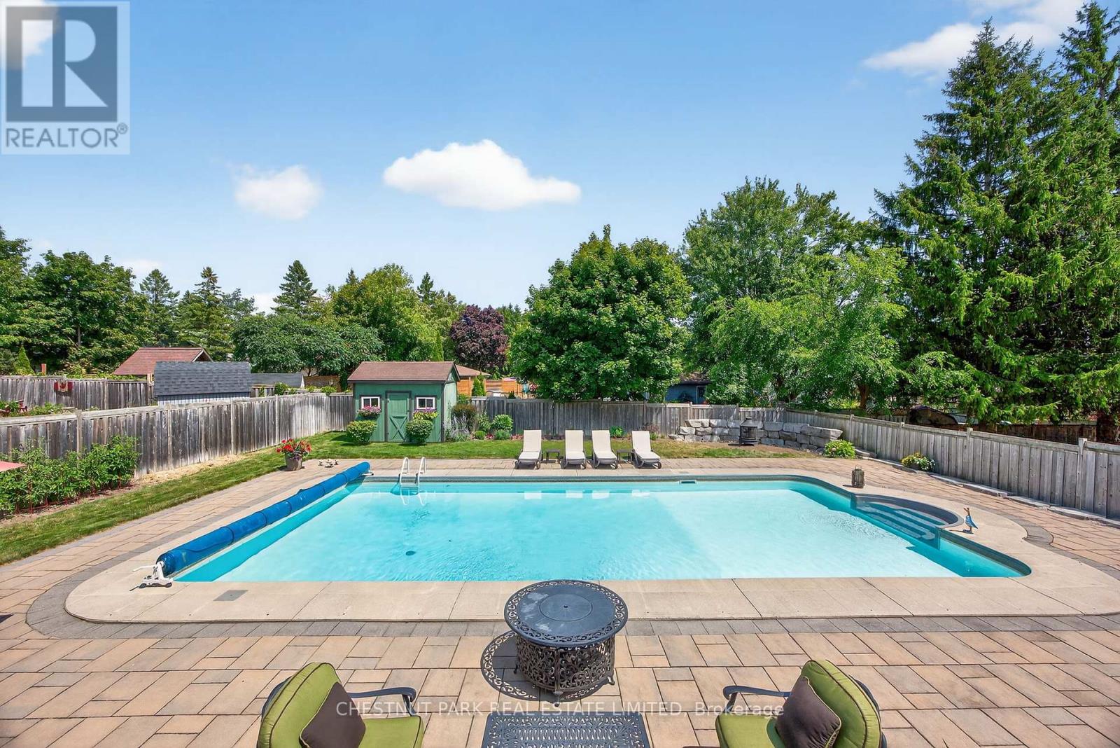 Photo 32 of 311 Pine Drive, Barrie ON