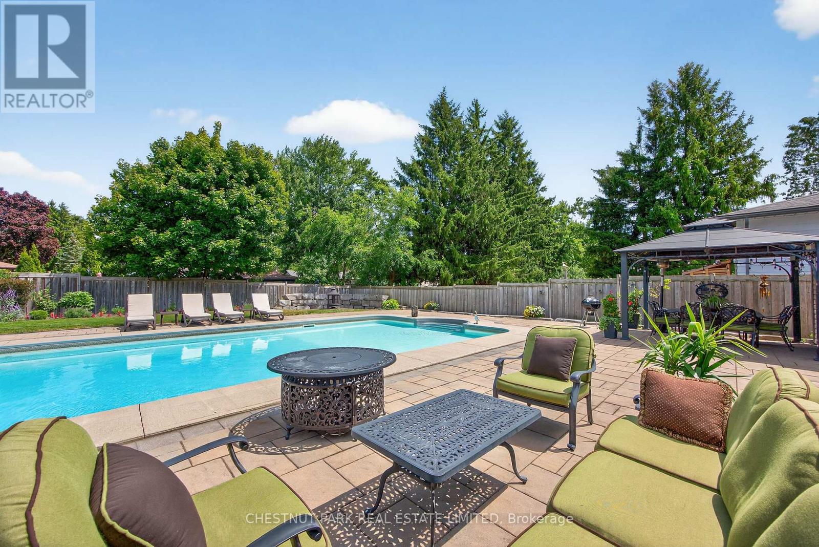 Photo 35 of 311 Pine Drive, Barrie ON