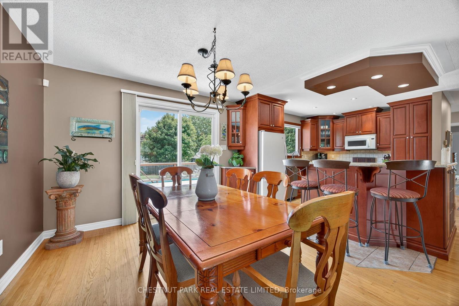 Photo 6 of 311 Pine Drive, Barrie ON