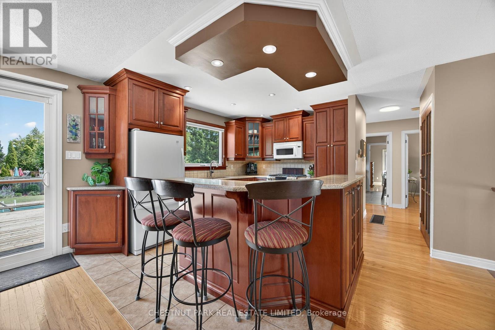 Photo 7 of 311 Pine Drive, Barrie ON