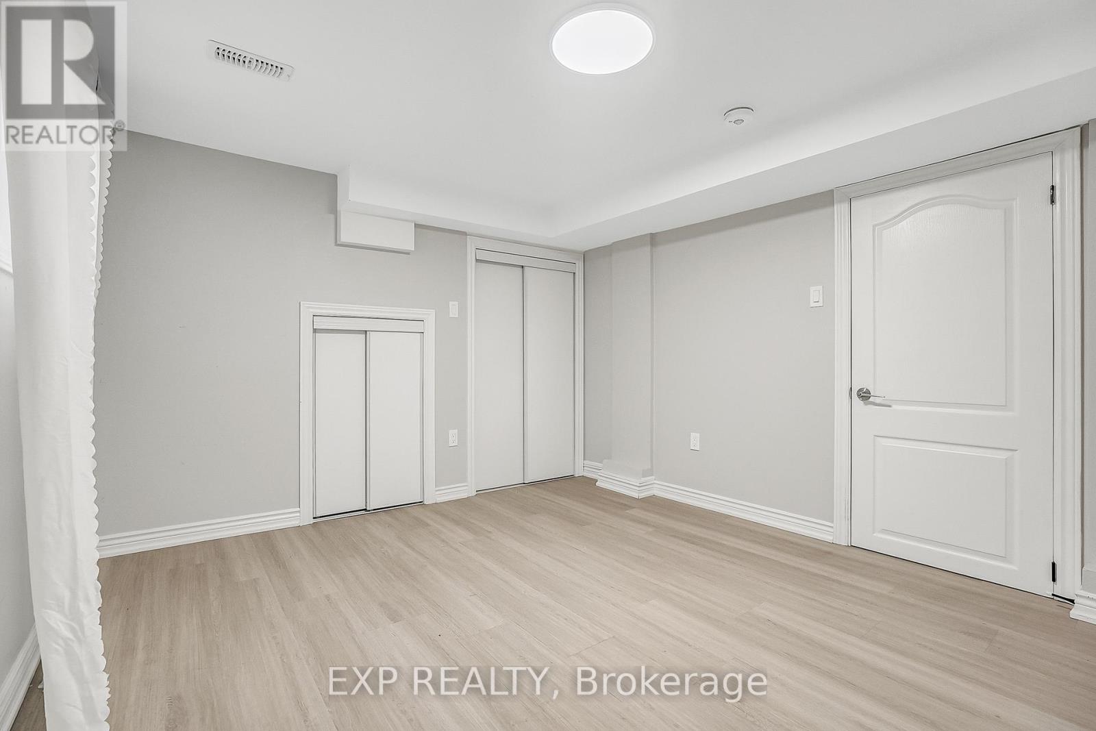 Photo 10 of Rm 4 3 Bankfield Drive, Toronto ON