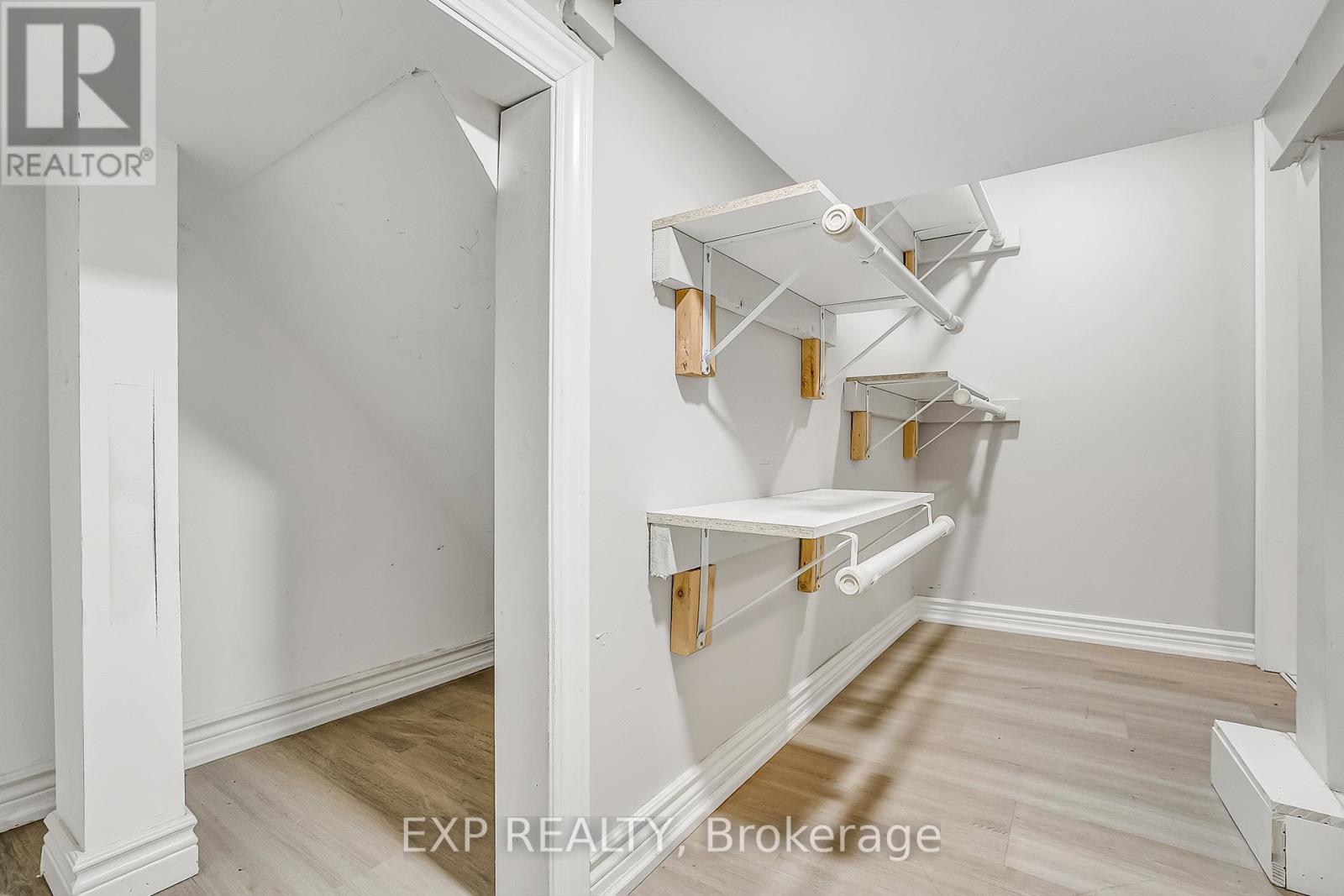 Photo 14 of Rm 4 3 Bankfield Drive, Toronto ON