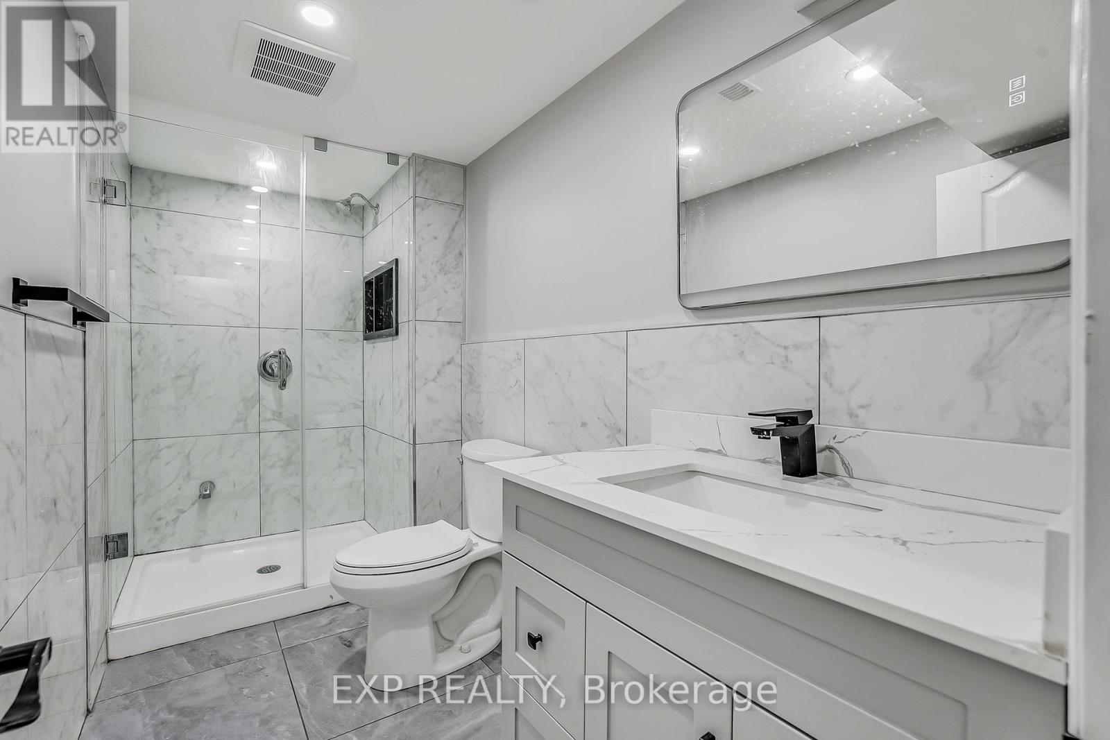 Photo 15 of Rm 4 3 Bankfield Drive, Toronto ON