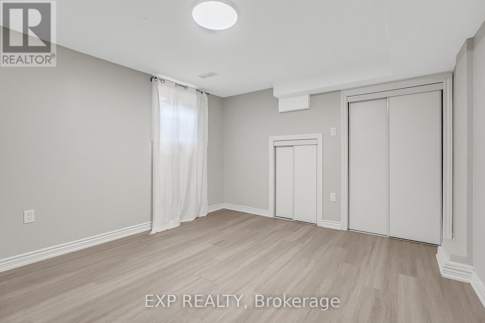 Photo 9 of Rm 4 3 Bankfield Drive, Toronto ON