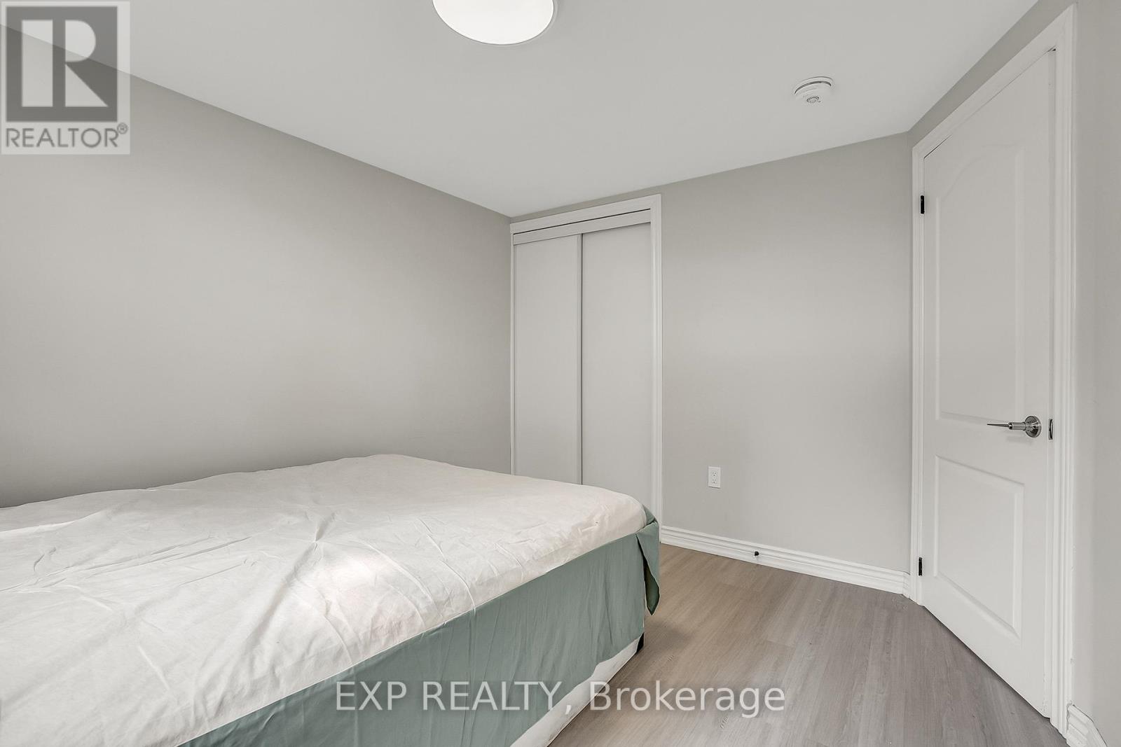 Photo 10 of Rm 3 3 Bankfield Drive, Toronto ON
