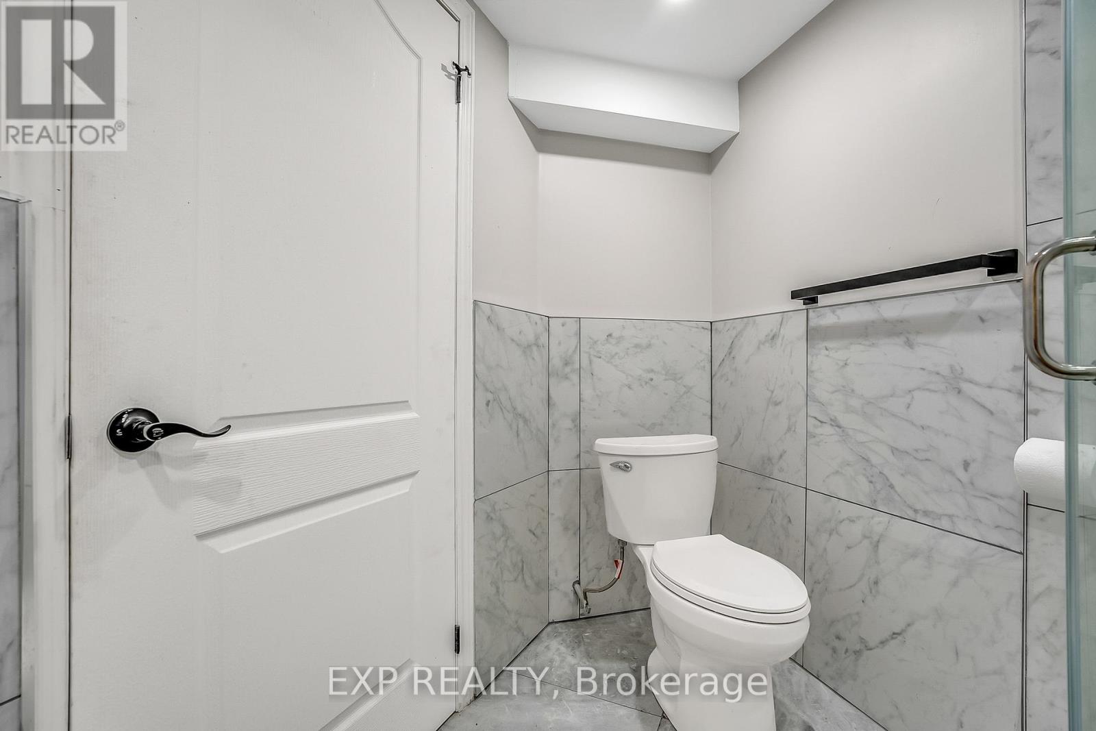 Photo 13 of Rm 3 3 Bankfield Drive, Toronto ON