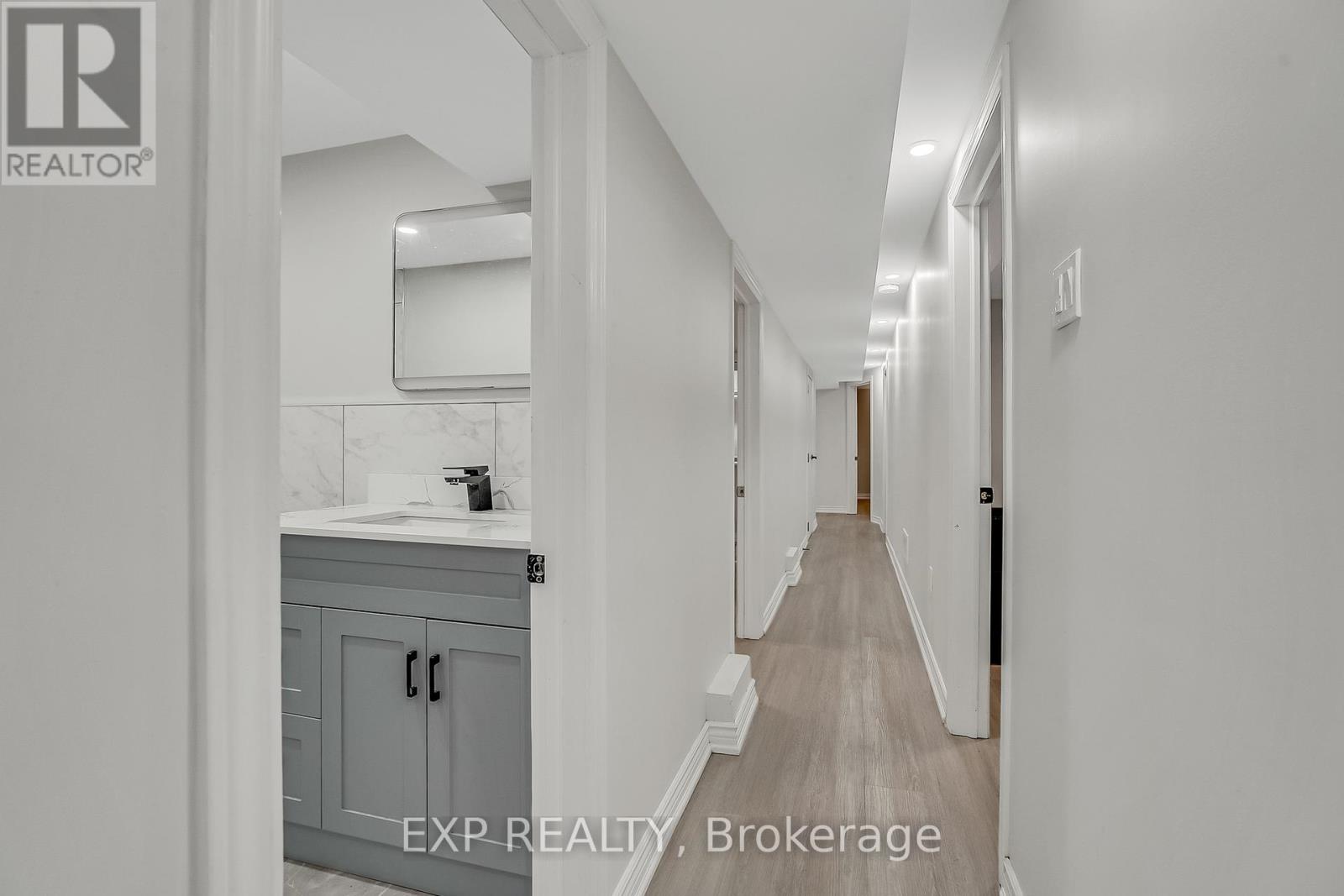 Photo 7 of Rm 3 3 Bankfield Drive, Toronto ON