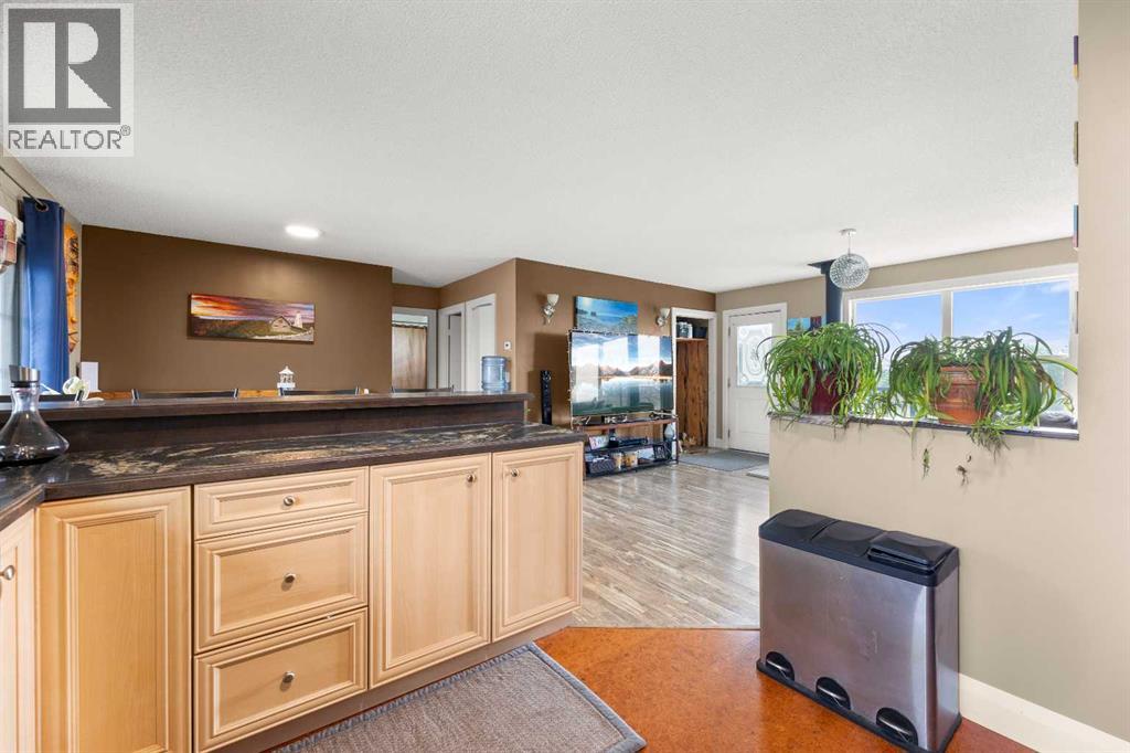 Photo 3 of 31275 Range Road 13, Rural Mountain View County AB