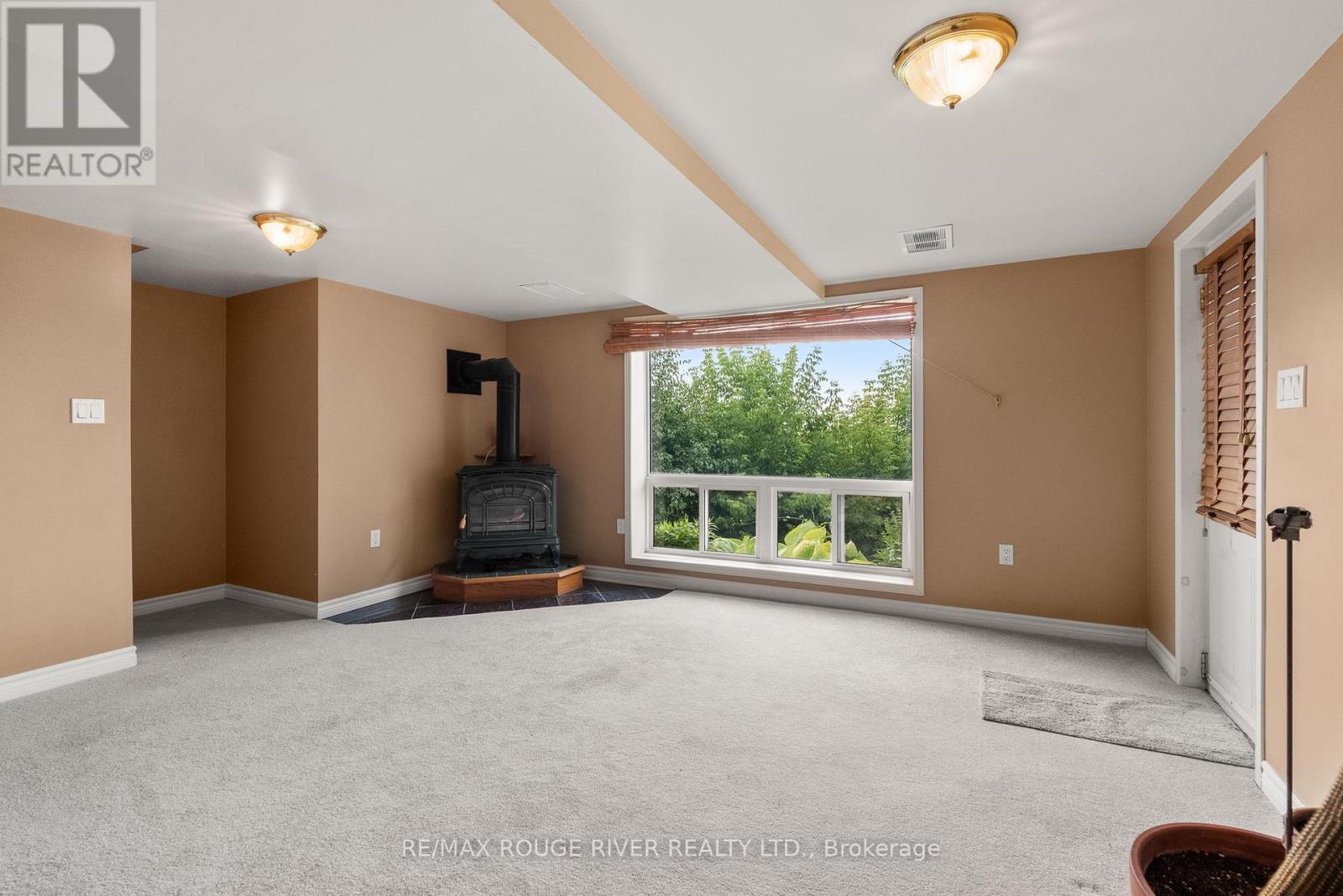 Photo 21 of 5454 Lakeshore Drive, Hamilton Township ON