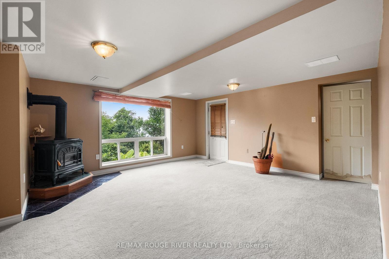 Photo 20 of 5454 Lakeshore Drive, Hamilton Township ON