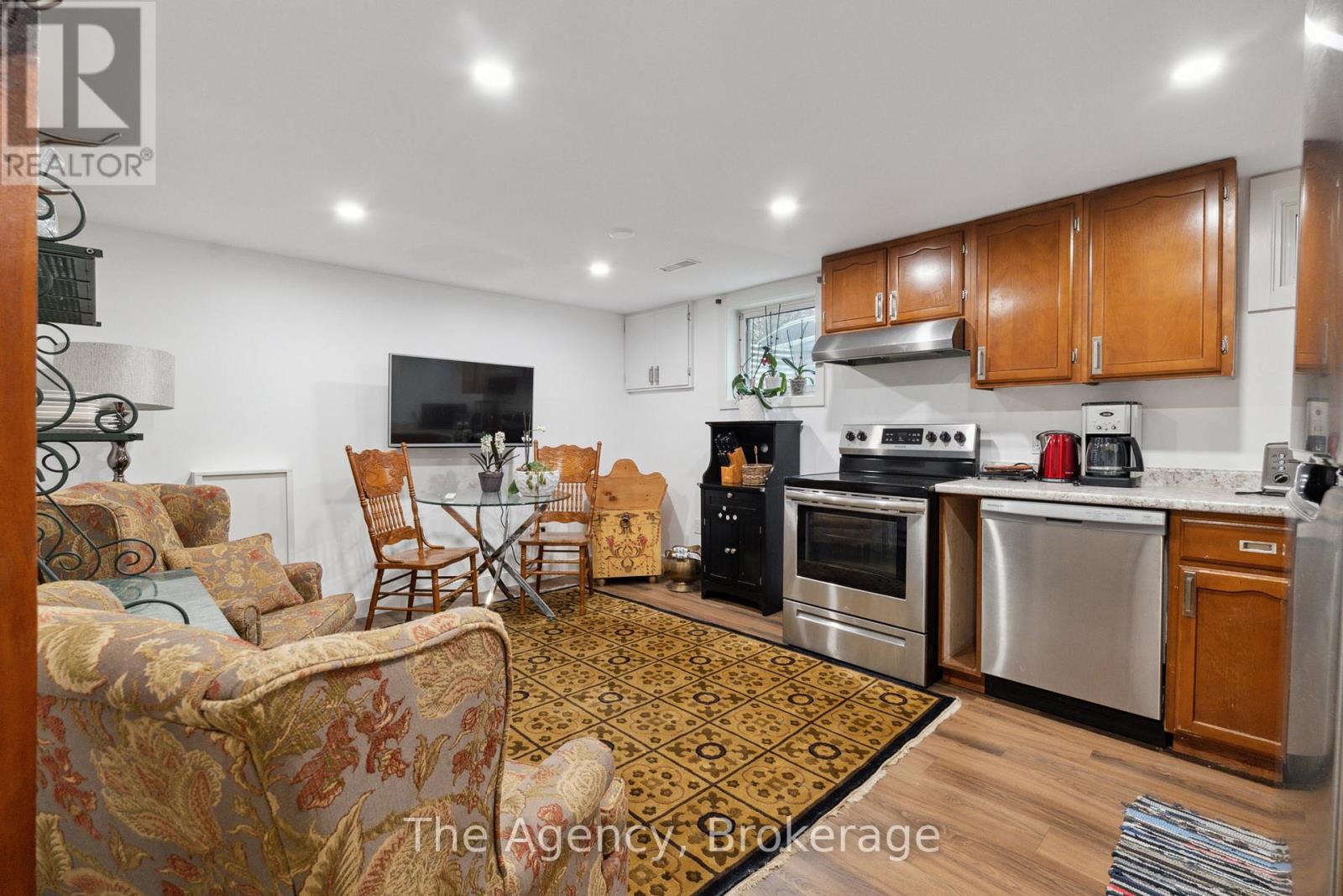 Photo 14 of 89 Endicott Terrace, Welland ON