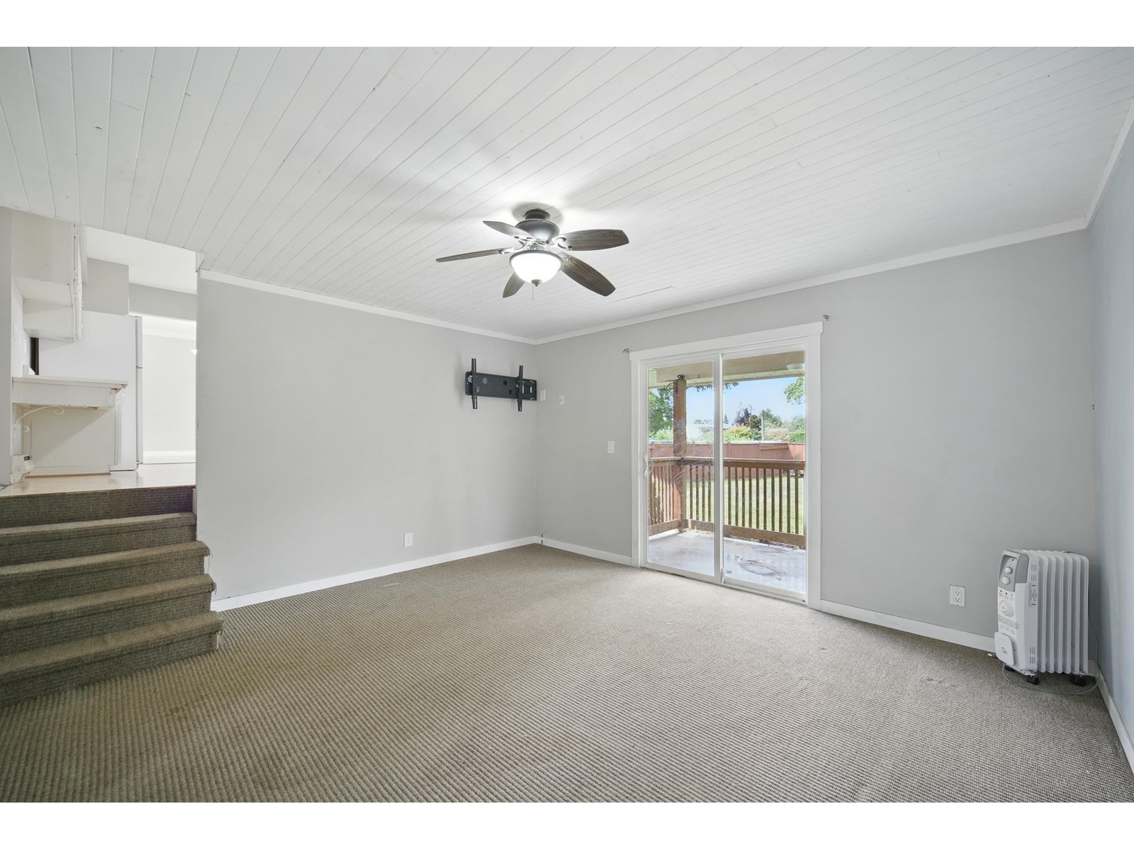 Photo 9 of 10065 Dublin Drive Fairfield Island, Chilliwack BC