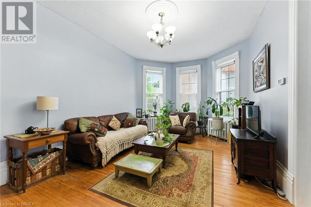 Photo 31 of 323 Dalhousie Street, Brantford ON