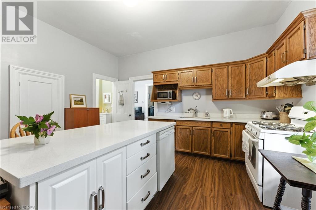 Photo 18 of 323 Dalhousie Street, Brantford ON