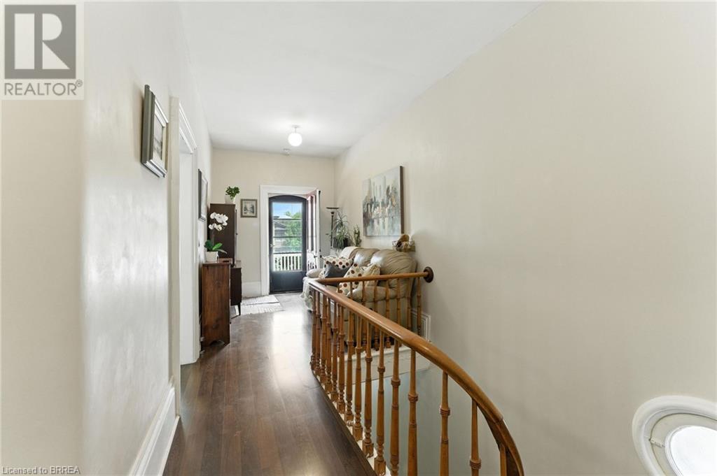 Photo 34 of 323 Dalhousie Street, Brantford ON
