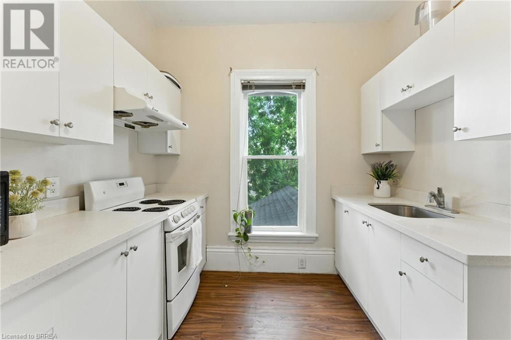 Photo 42 of 323 Dalhousie Street, Brantford ON