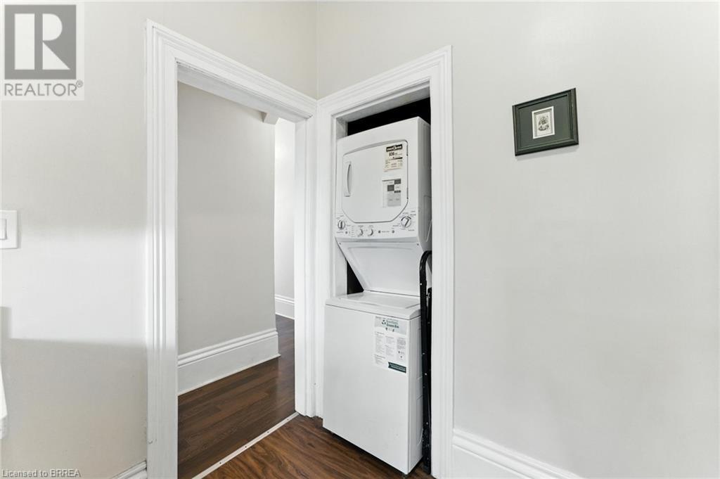 Photo 14 of 323 Dalhousie Street, Brantford ON
