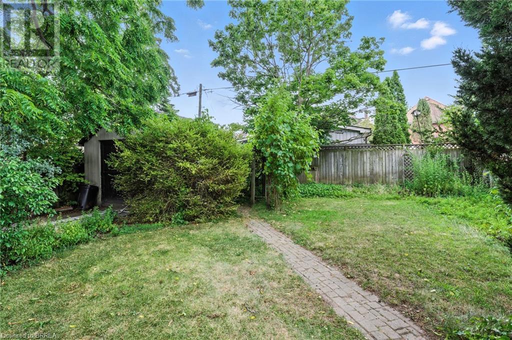 Photo 5 of 323 Dalhousie Street, Brantford ON