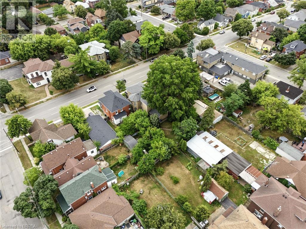 Photo 27 of 323 Dalhousie Street, Brantford ON
