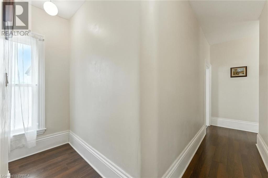 Photo 13 of 323 Dalhousie Street, Brantford ON