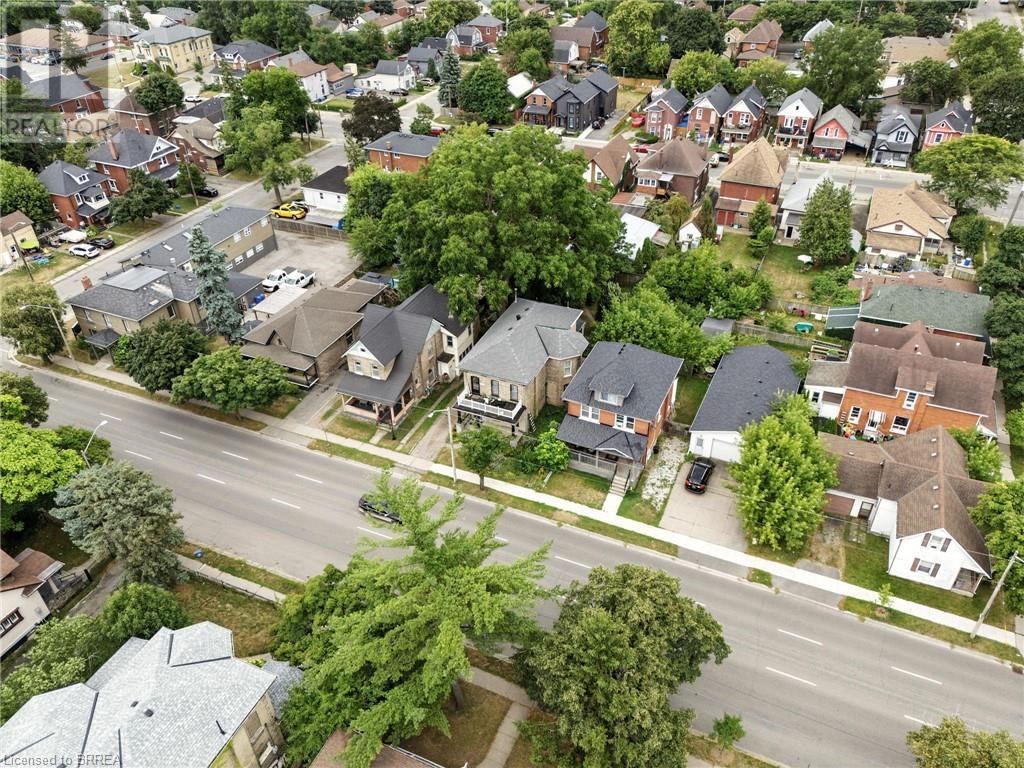 Photo 20 of 323 Dalhousie Street, Brantford ON