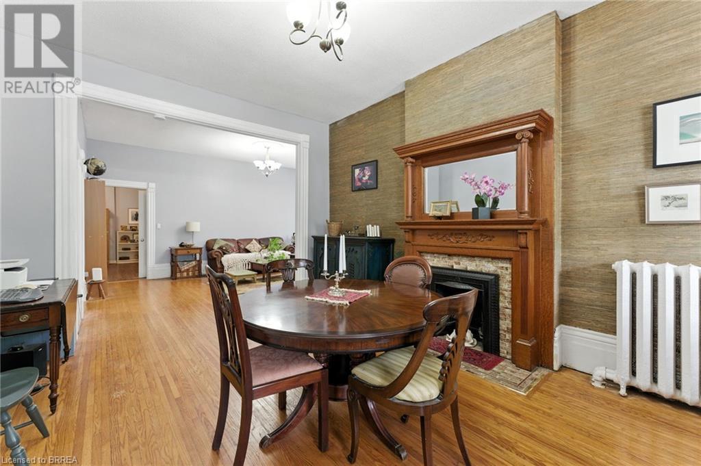 Photo 38 of 323 Dalhousie Street, Brantford ON