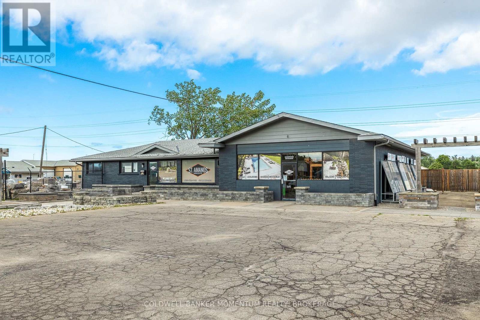 Photo 27 of 132 Bunting Road, St Catharines ON