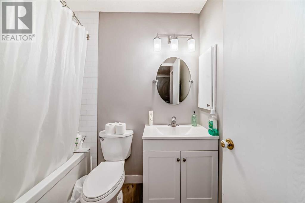 Single Family House for Sale in C  Dalton Drive NW Dalhousie Calgary 