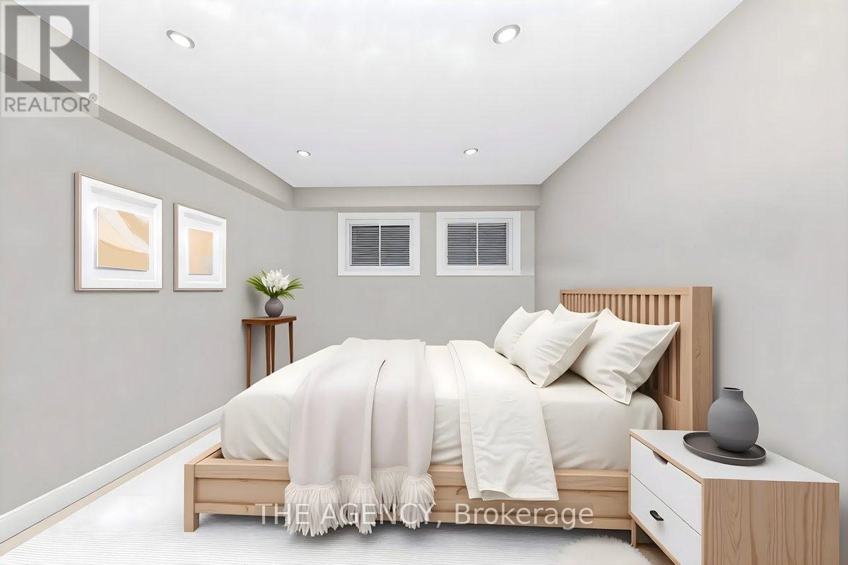 Photo 36 of 313 Broadway Avenue, Toronto ON