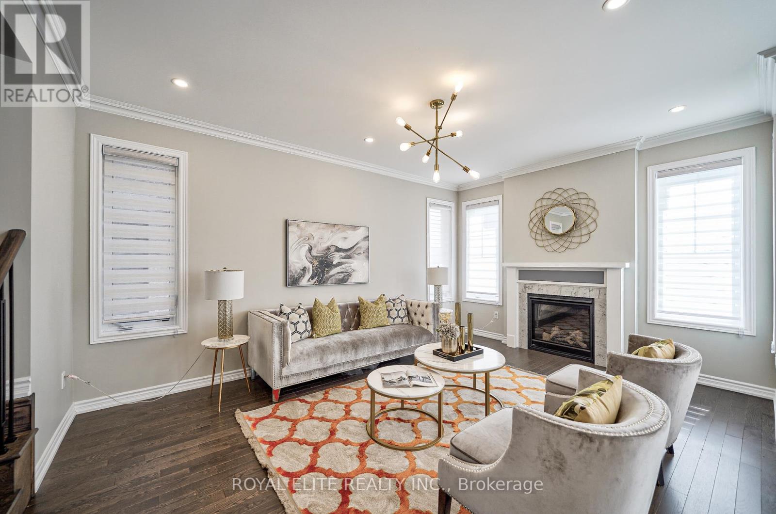Photo 10 of 10 Capstan Court, Whitby ON