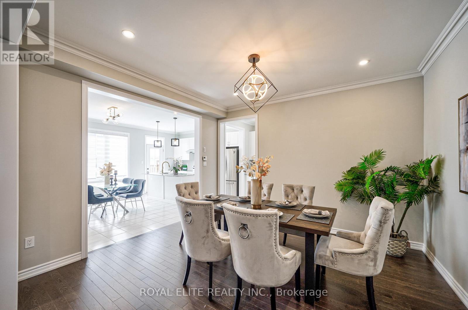 Photo 17 of 10 Capstan Court, Whitby ON