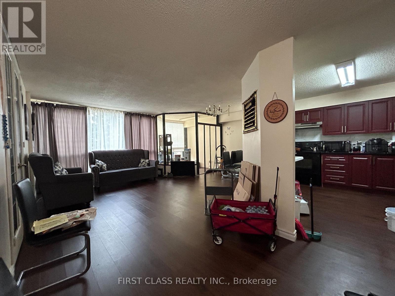 Photo 22 of 202 200 Robert Speck Parkway, Mississauga ON