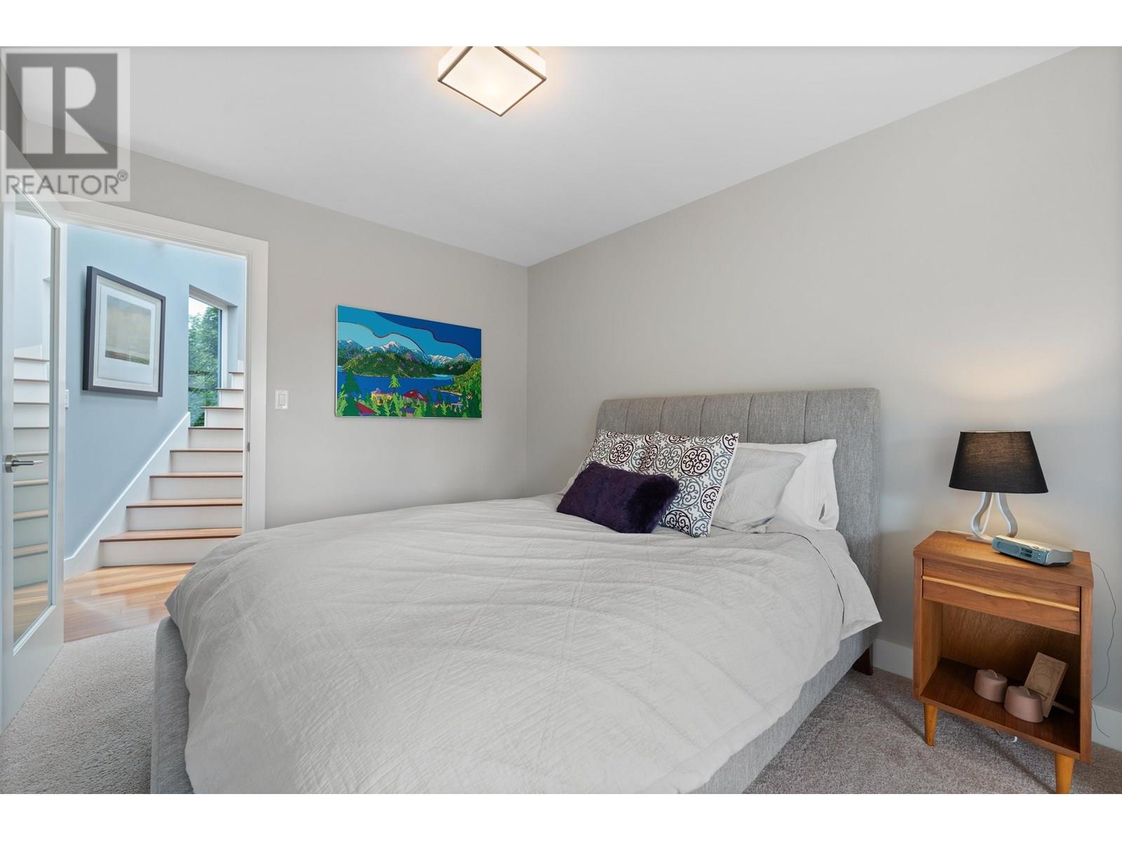 2005 LARSON ROAD, North Vancouver
