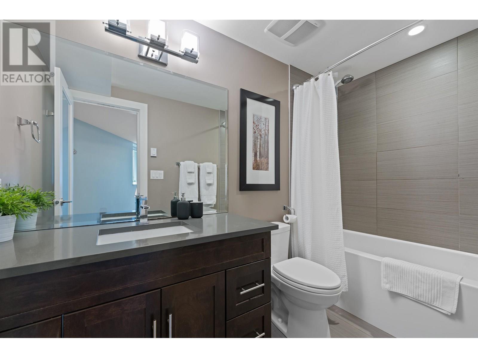 2005 LARSON ROAD, North Vancouver