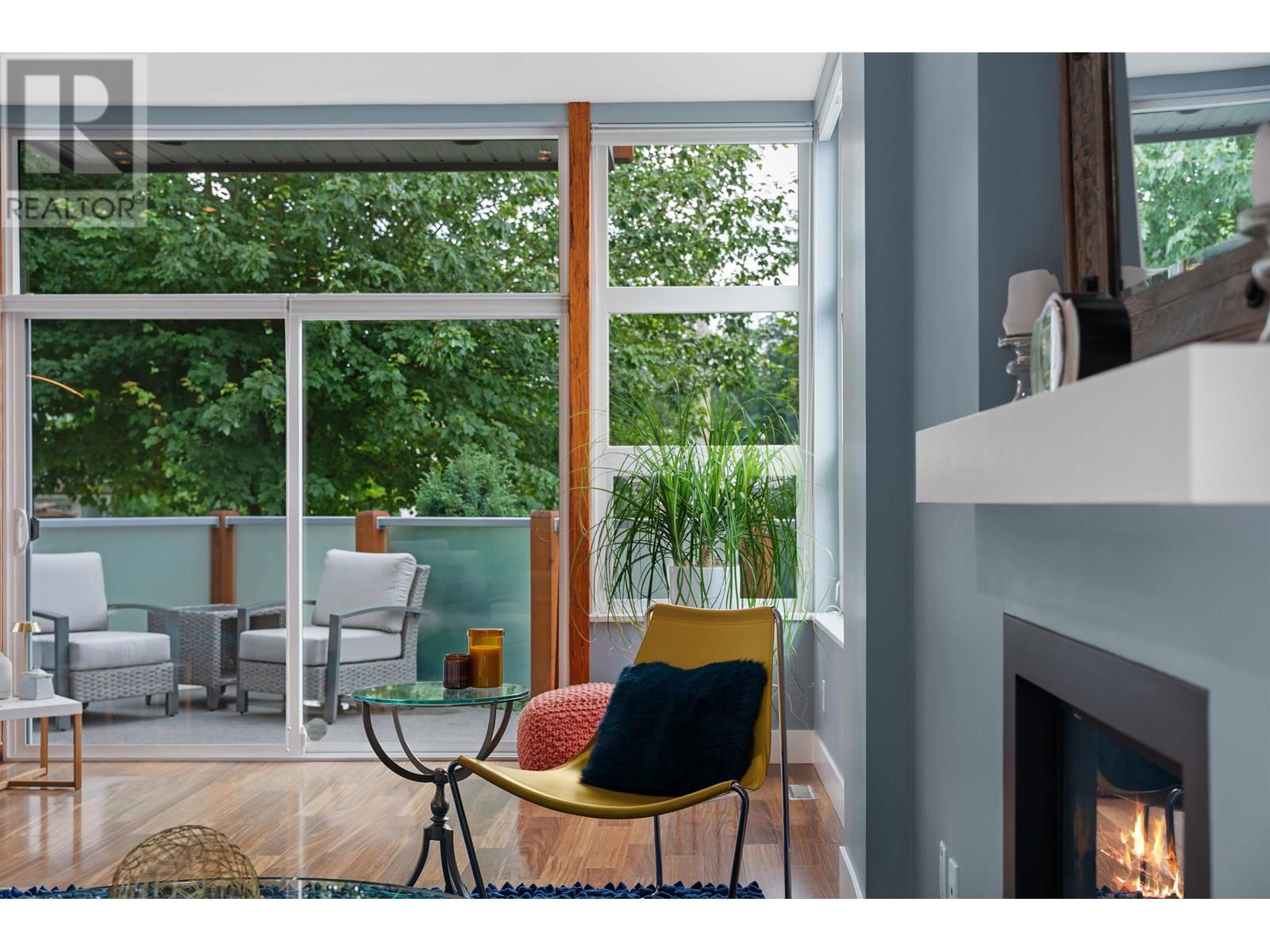 2005 LARSON ROAD, North Vancouver
