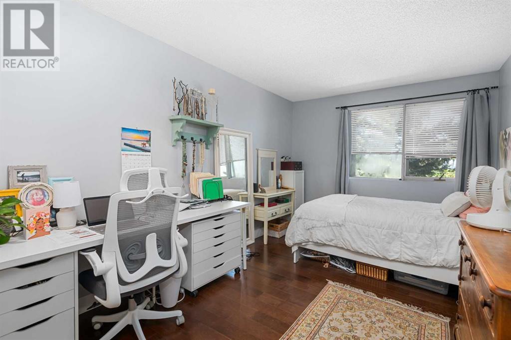 Single Family House for Sale in   Village Terrace SW Patterson Calgary 
