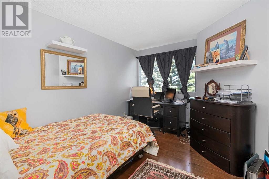 Single Family House for Sale in   Village Terrace SW Patterson Calgary 