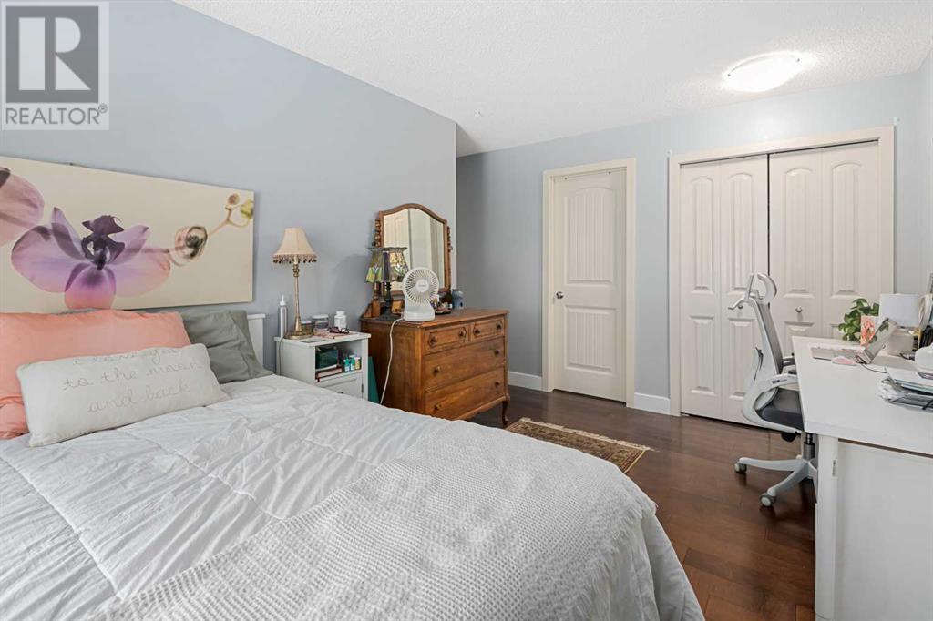 Single Family House for Sale in   Village Terrace SW Patterson Calgary 