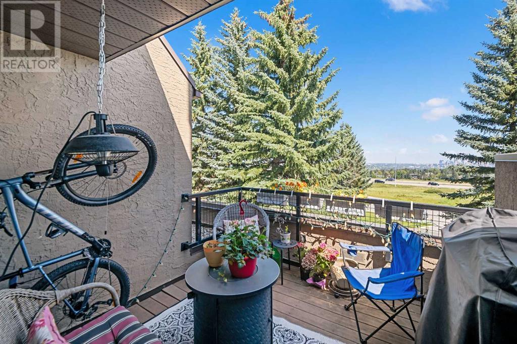 Single Family House for Sale in   Village Terrace SW Patterson Calgary 