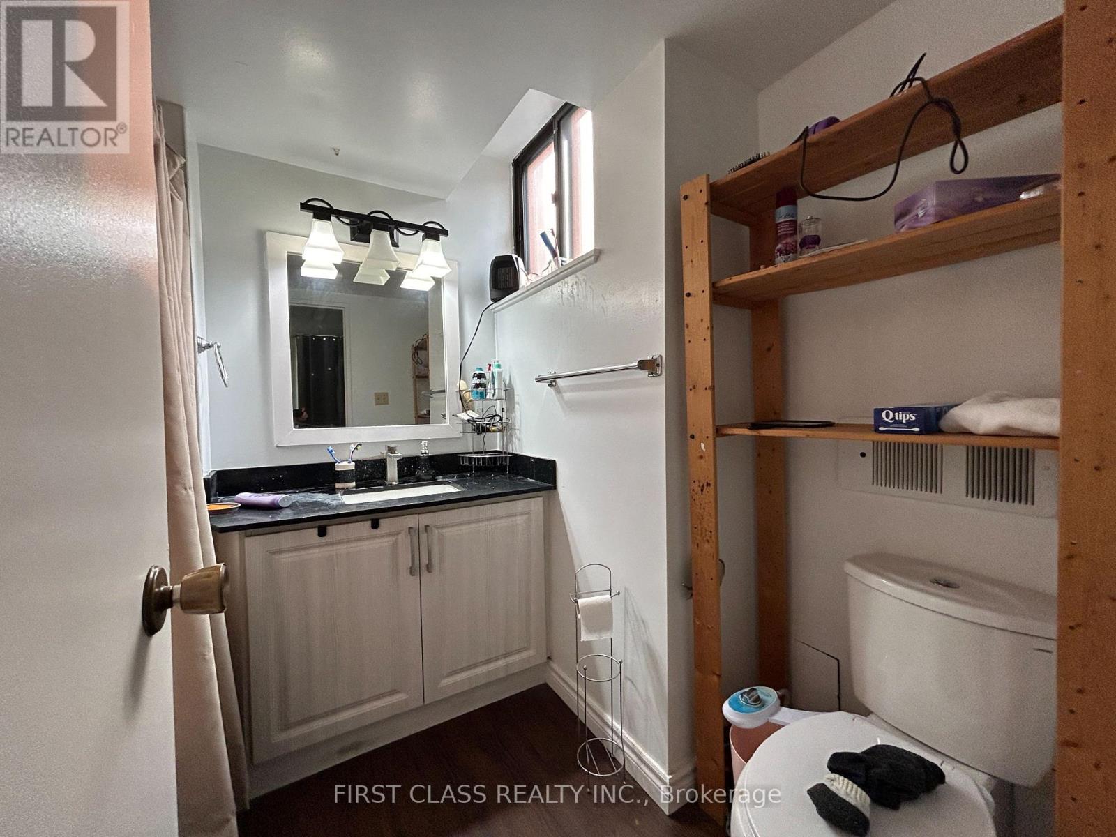 Photo 10 of 202 200 Robert Speck Parkway, Mississauga ON
