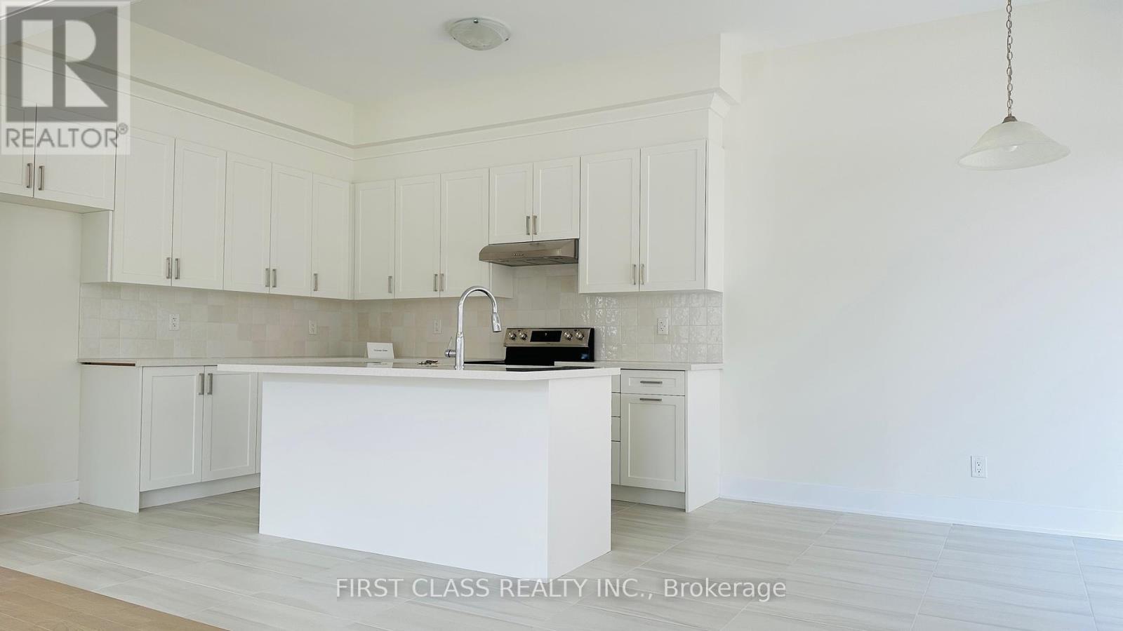 Photo 6 of 78 Meizhou Avenue, Markham ON